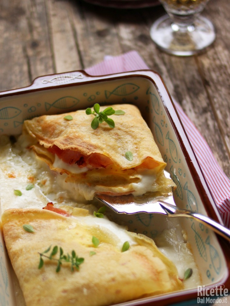 Come fare le crepes con prosciutto e formaggio