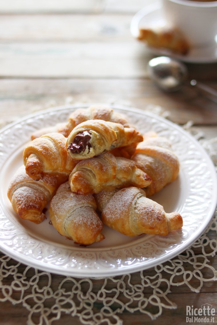 Come fare i cornetti veloci di pasta sfoglia