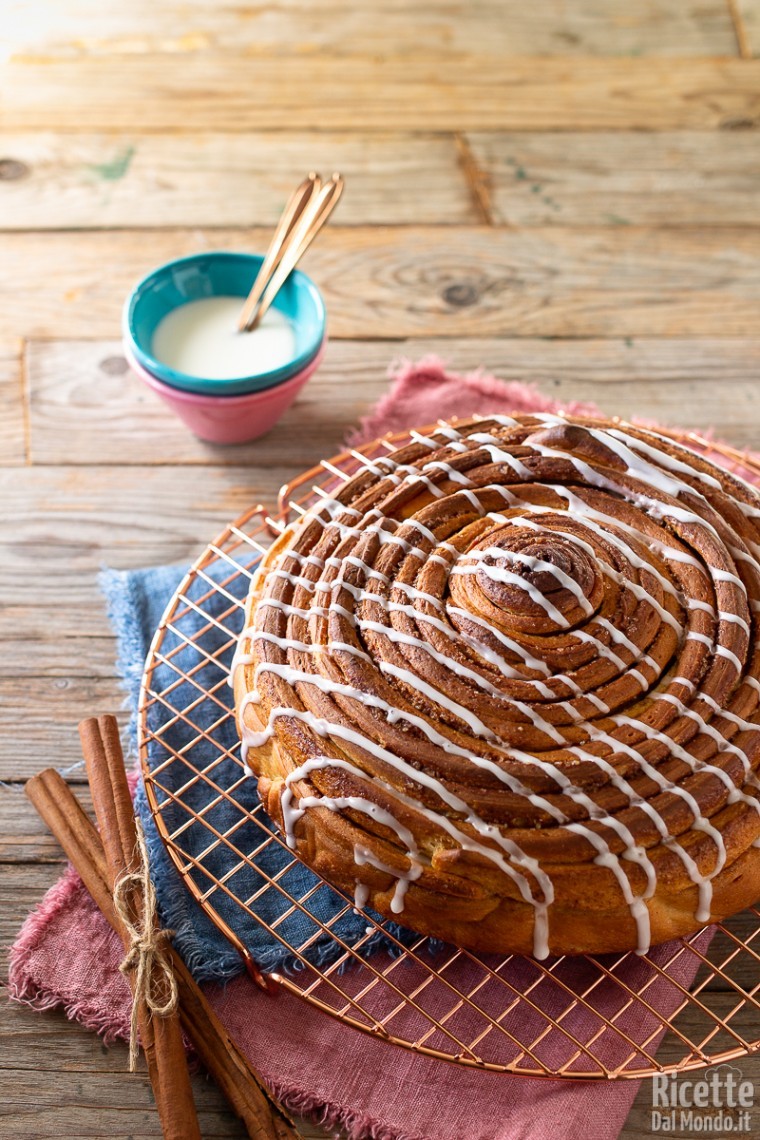 Ricetta semplice per fare la cinnamon roll cake