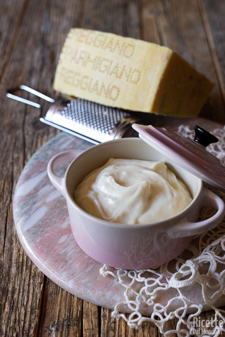 Ricetta crema al parmigiano