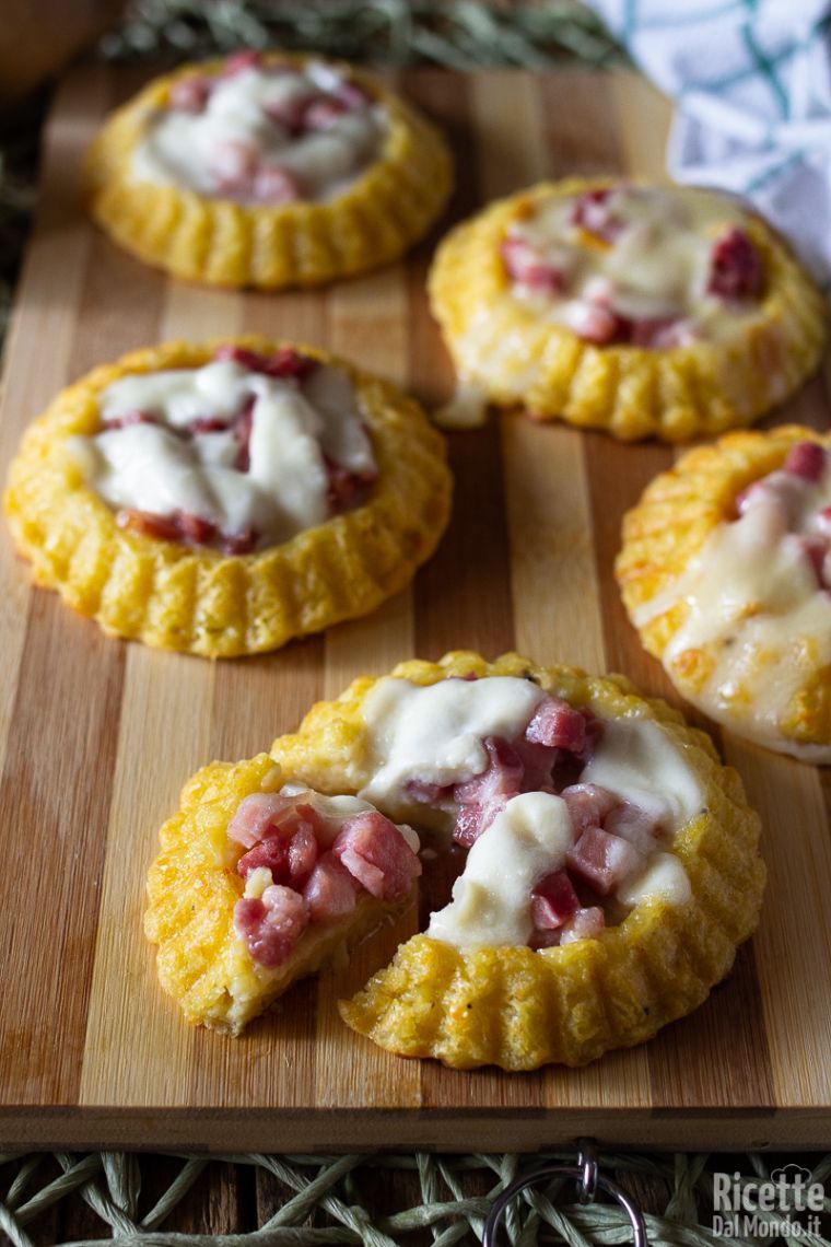 Come fare le crostatine di patate salate