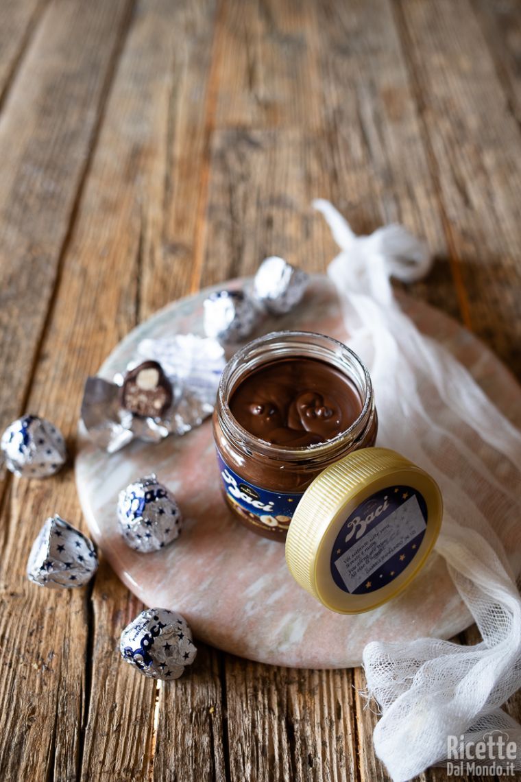Crema spalmabile baci perugina con cacao e nocciole
