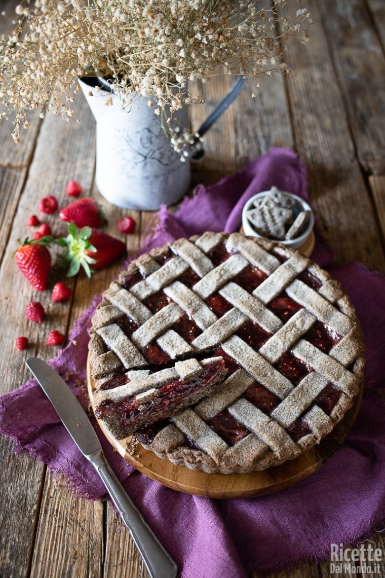 Come fare la crostata di grano saraceno con marmellata ai frutti rossi