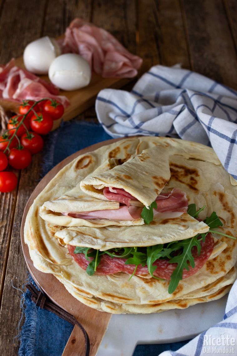 Ricetta crescia sfogliata farcita