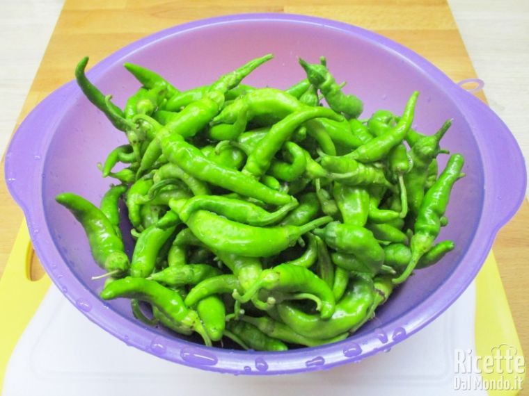 Lavare i peperoncini