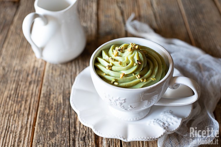 Crema pasticcera al pistacchio (facilissima!) La ricetta per farla in casa!