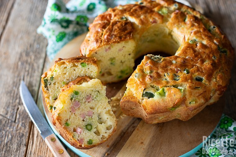Ciambella primavera, con asparagi e piselli, prosciutto e scamorza!