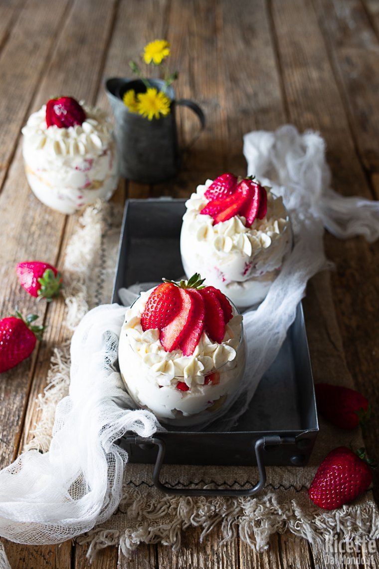Ricetta coppe con crema al mascarpone e fragole