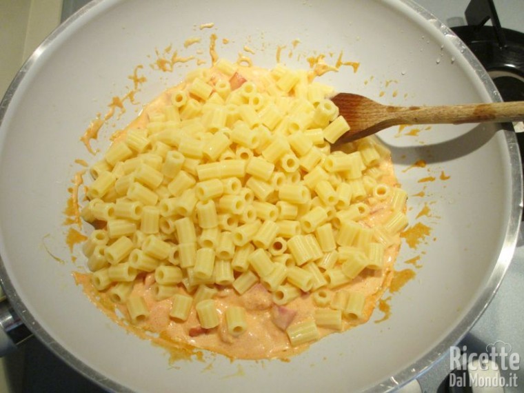 Ditali con la mortadella 6