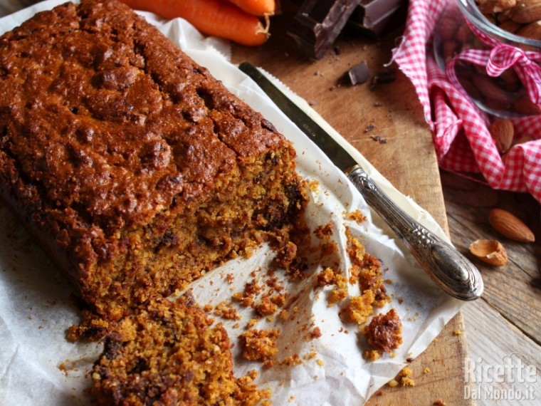 Dolce alle mandorle e cioccolato vegano