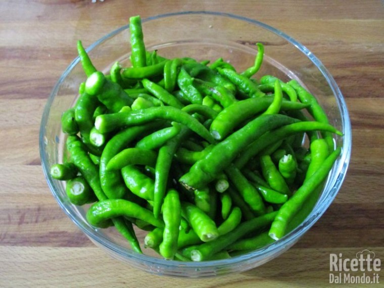 Peperoncini dolci verdi al pomodoro 3