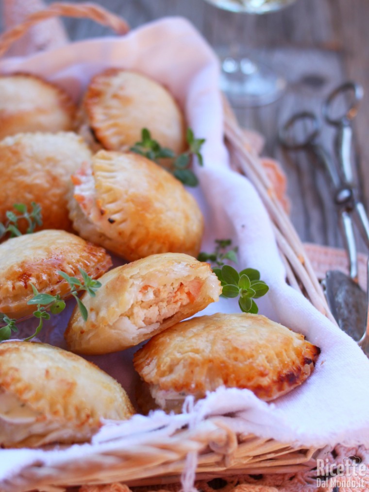 Stuzzichini al salmone da aperitivo