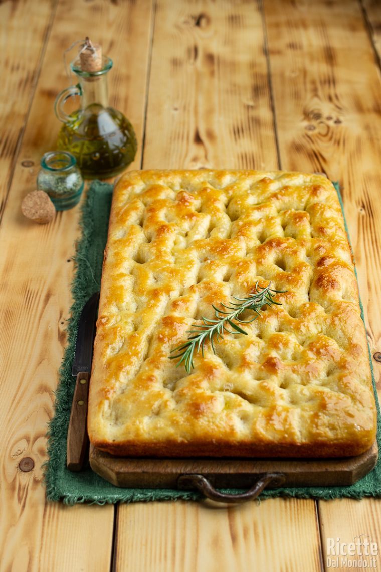 Come fare la focaccia Locatelli senza impasto