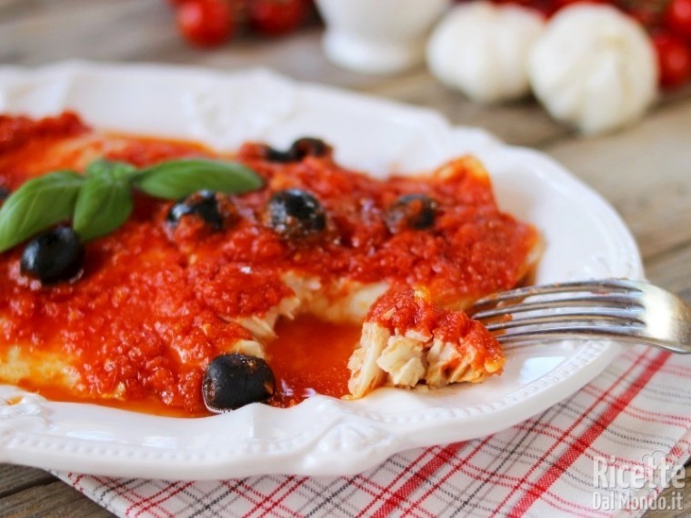 Semplice filetto di pesce persico in umido