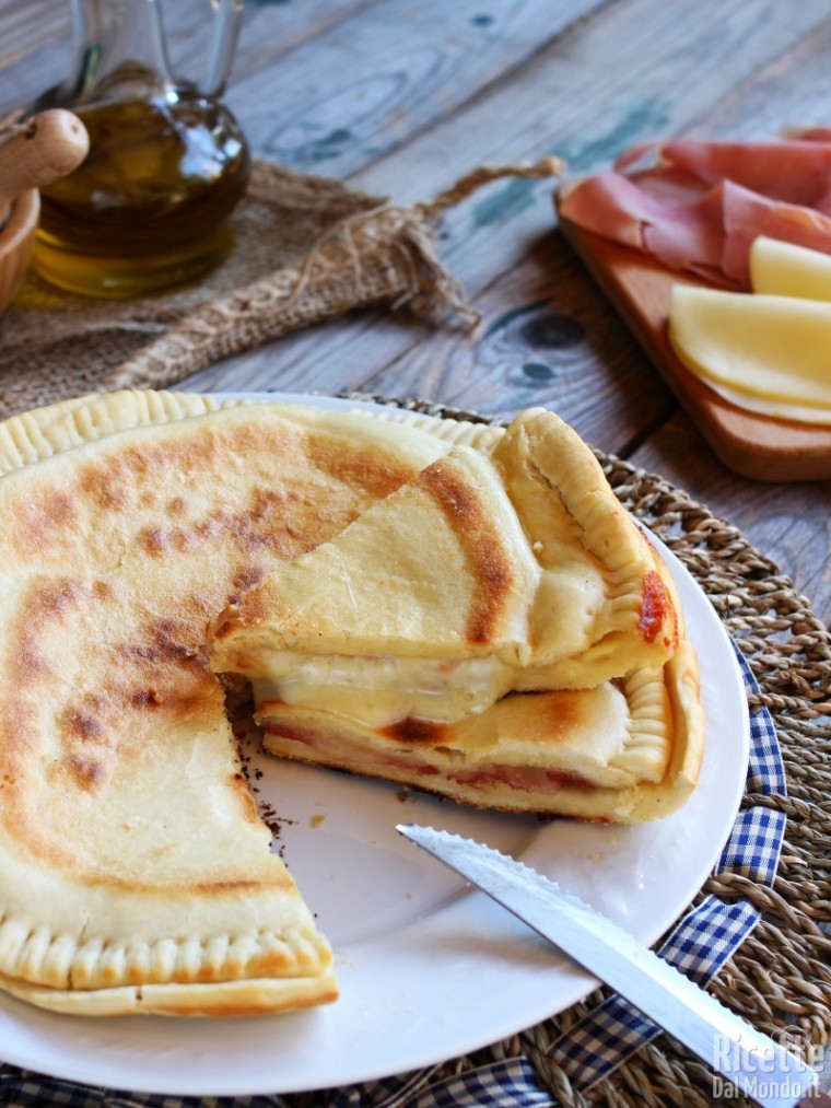 Come fare la focaccia in padella senza lievitazione