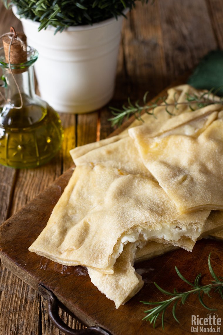 Come fare la focaccia di Recco