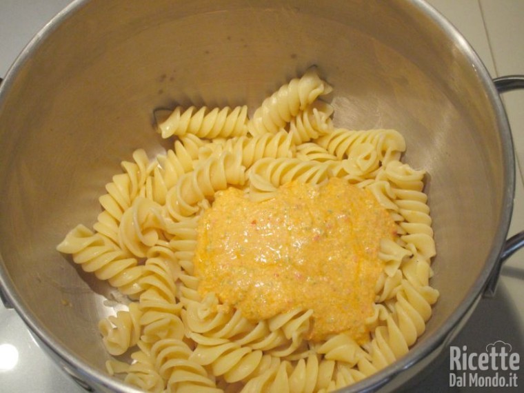 Fusilli con pesto alla siciliana 5