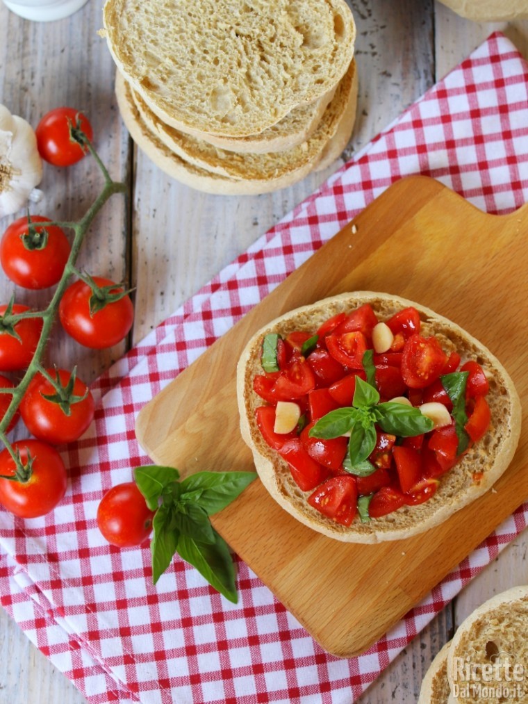 Come fare le freselle al pomodoro