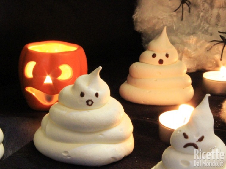 Ricetta fantasmi di meringa di Halloween