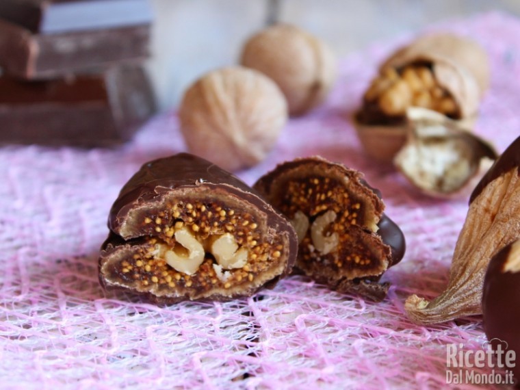 Ricetta fichi secchi con noci ricoperti di cioccolato