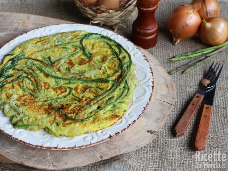 Frittata di asparagi selvatici e cipolle