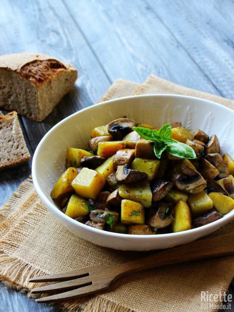 Come fare i funghi e patate in padella