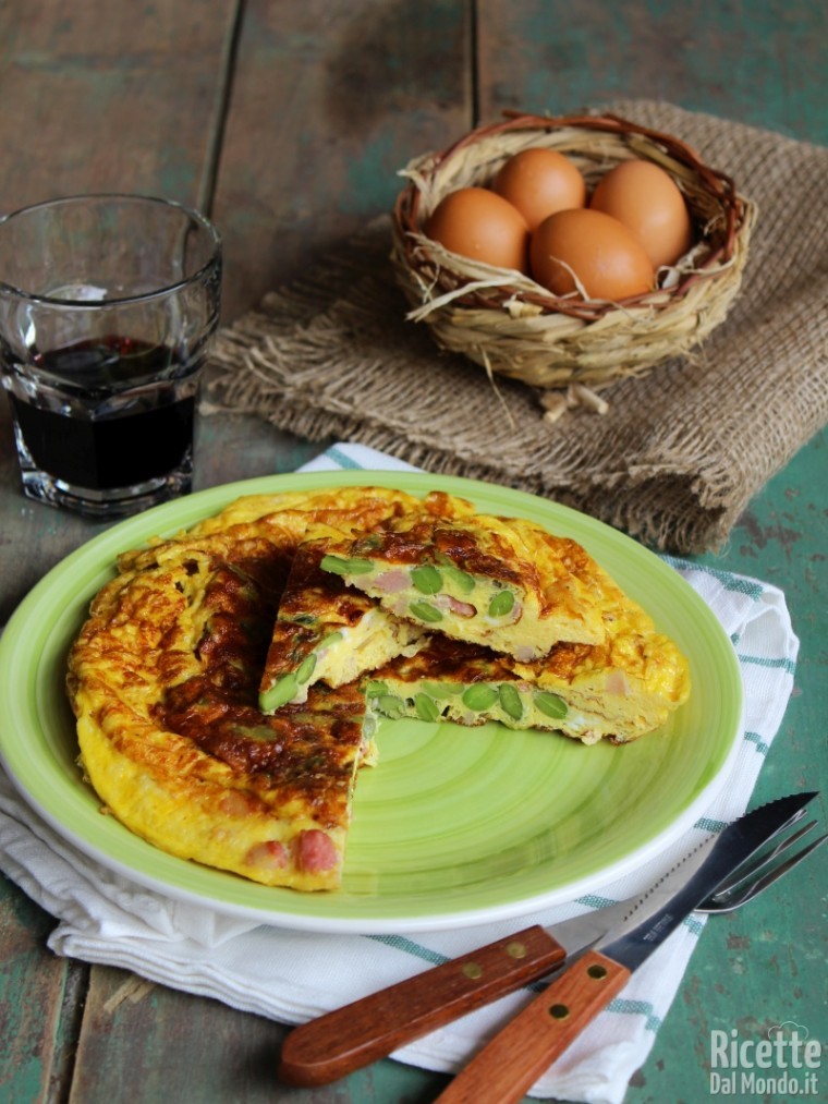 Come fare la Frittata con fave e pancetta