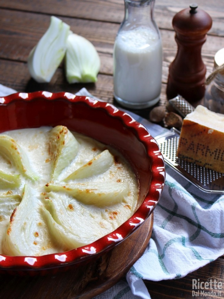 Finocchi gratinati al forno con besciamella