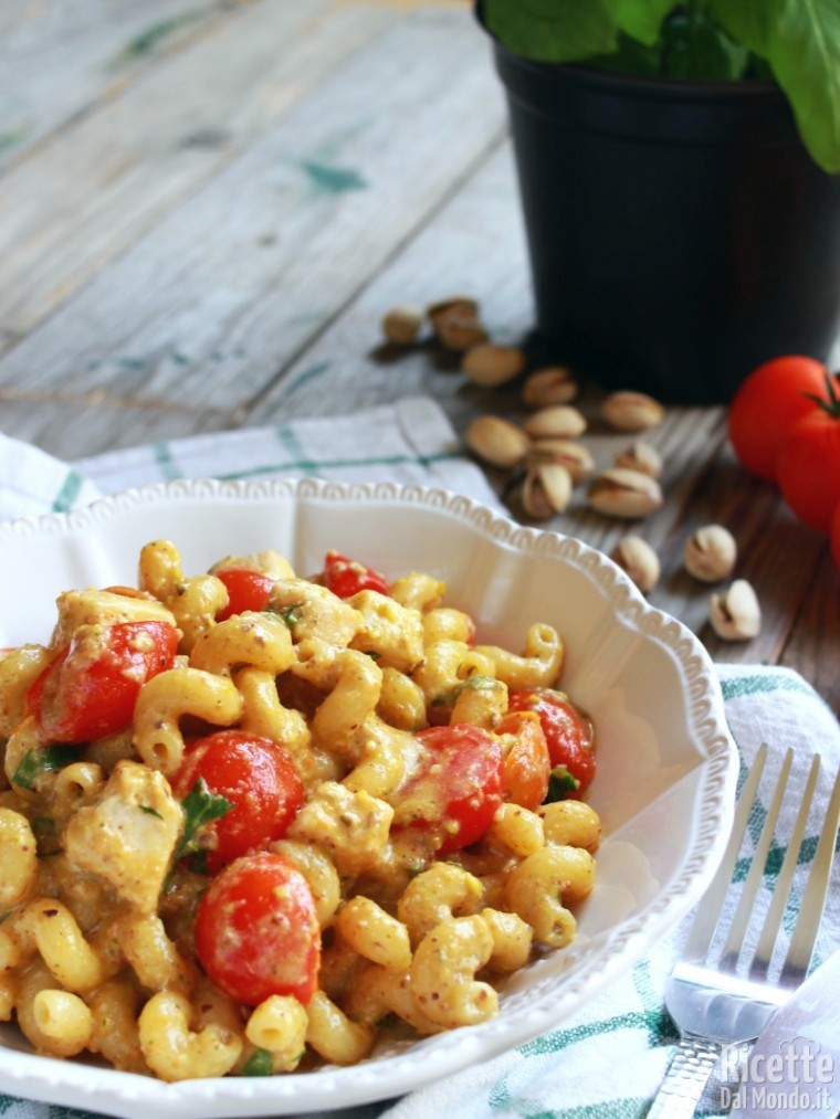 Fusilli con pesto di pistacchio