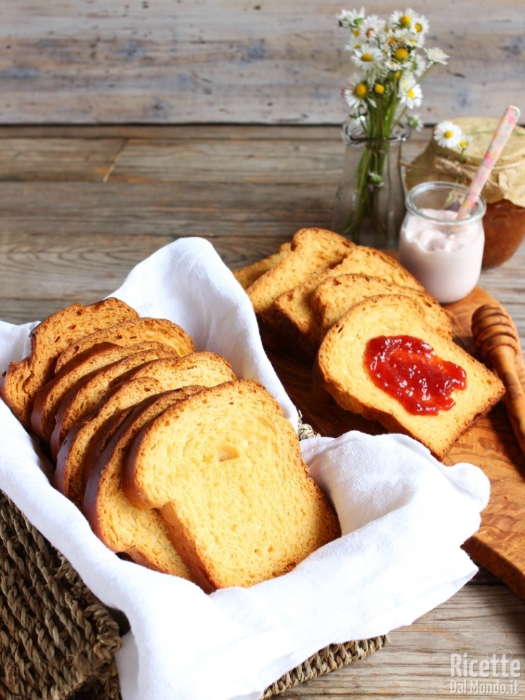 Fette biscottate dorate classiche