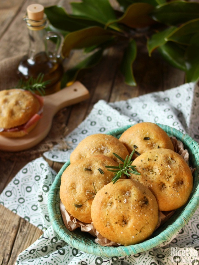 Ricetta focaccine di farro integrali