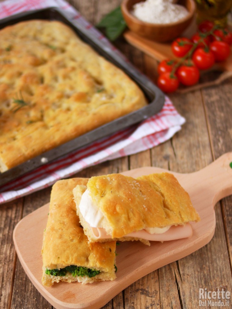 Come fare una focaccia senza impasto sofficissima
