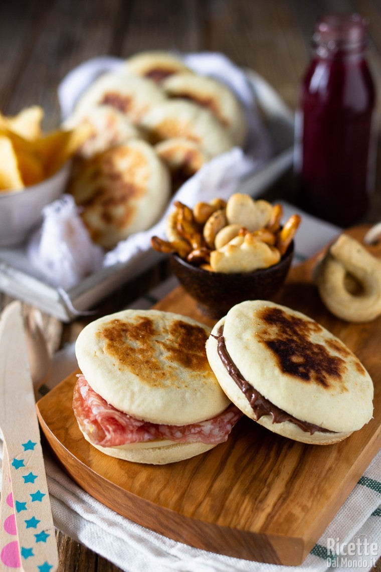 Ricetta focaccine in padella veloci e senza lievitazione