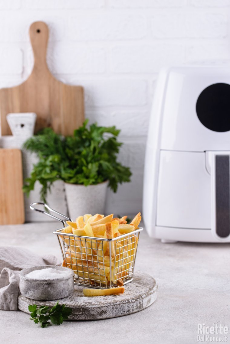 Friggitrice ad aria, air fryer (come funziona)