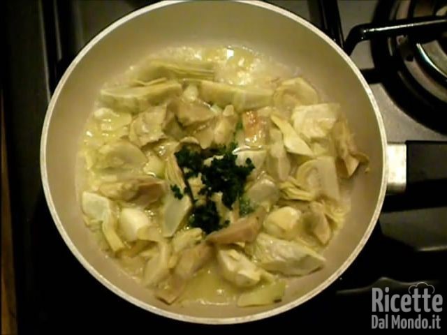 Gamberi con Carciofi - Aggiungere il Prezzemolo