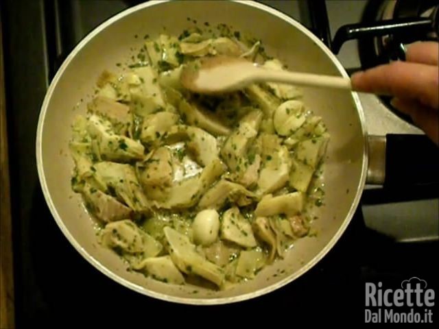 Gamberi con Carciofi - Mescolare