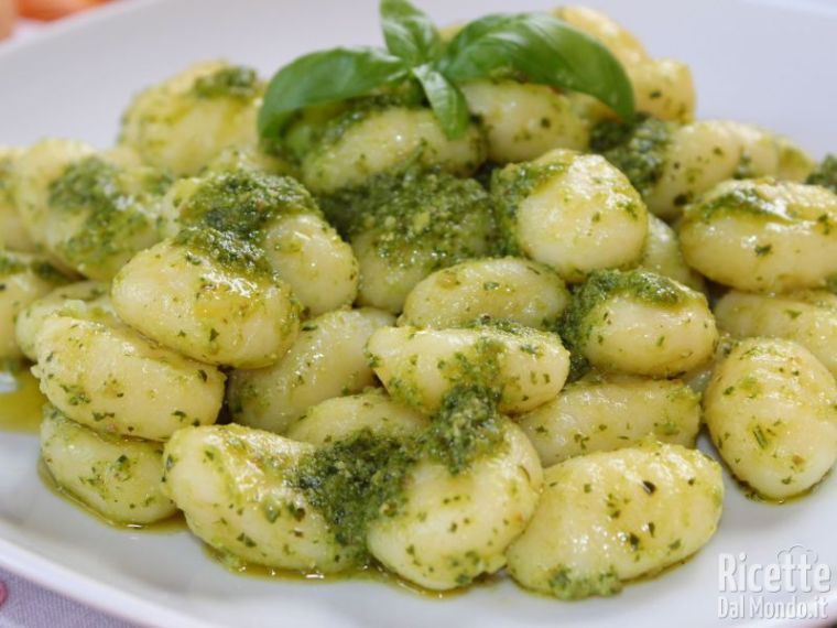 Gnocchi di Patate al Pesto Genovese