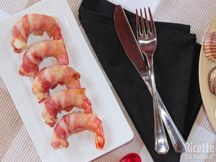 Gamberoni avvolti nel Bacon