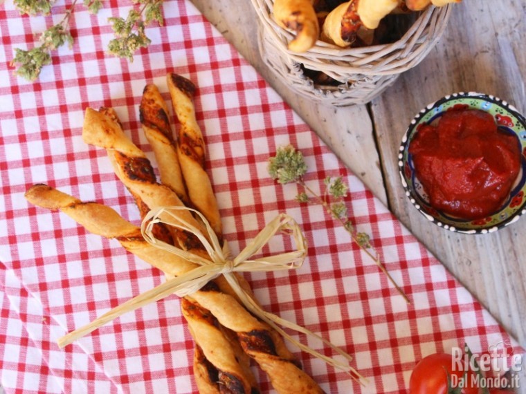 Ricetta grissini veloci di pasta sfoglia