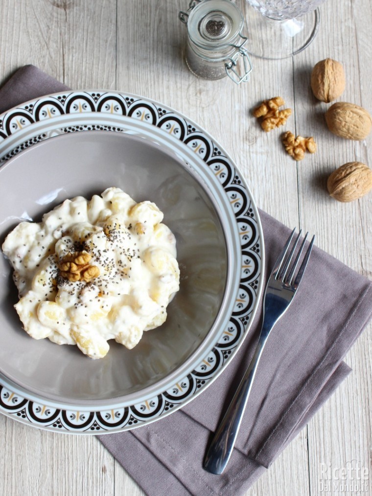 Come fare gli gnocchi con fontina e noci