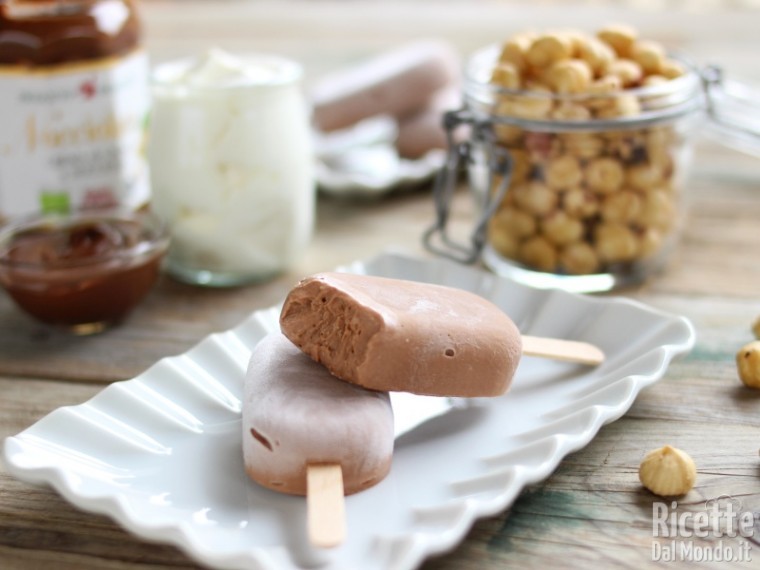 Ricetta ghiacciolo gelato con yogurt e Nocciolata