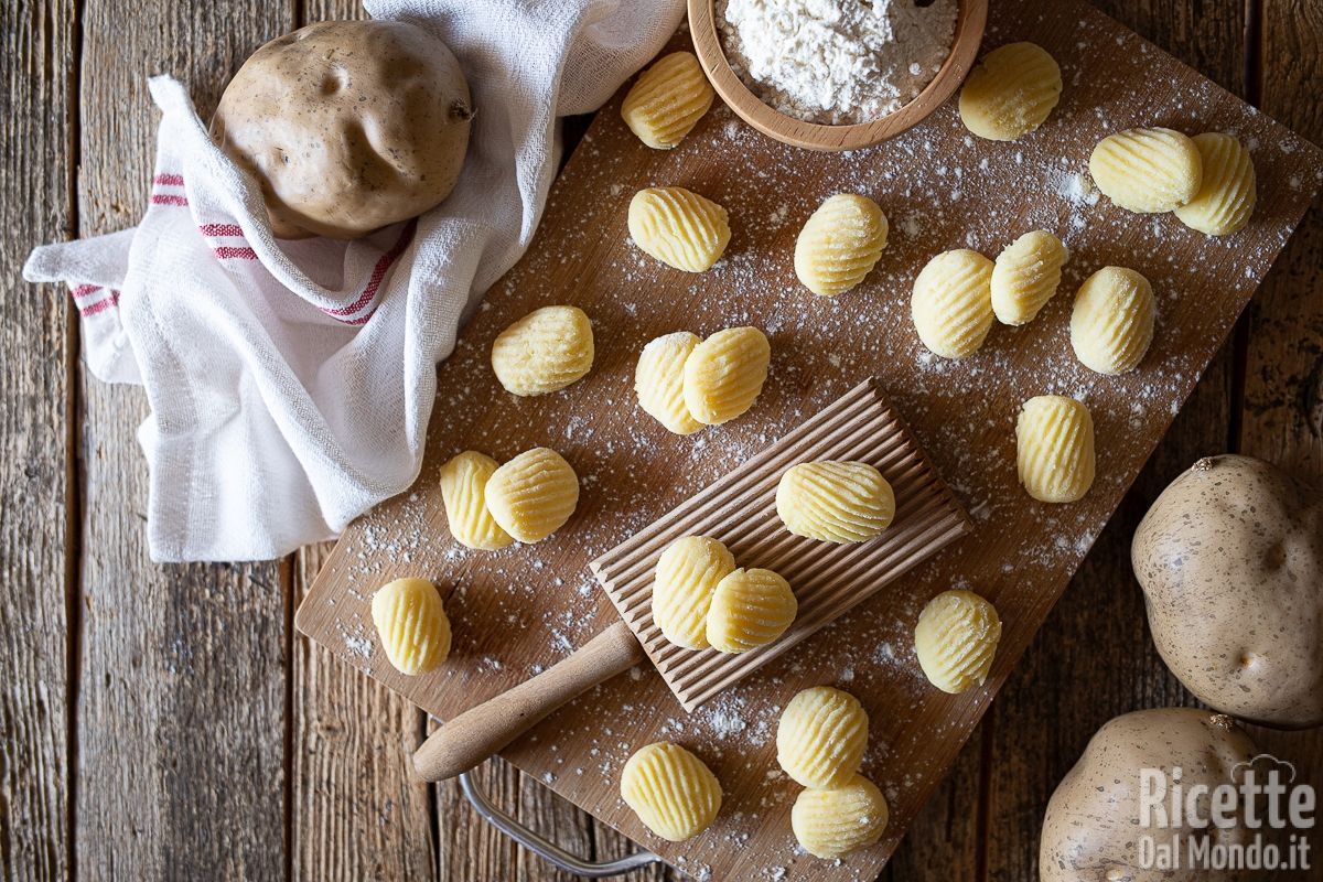 Ricetta Gnocchi di patate morbidissimi. La ricetta semplice della nonna!