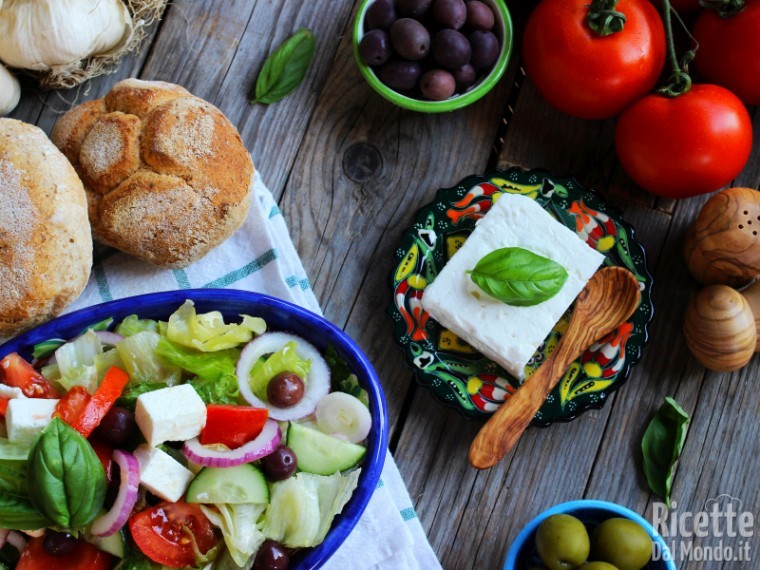 Insalata greca (insalata horiatiki)