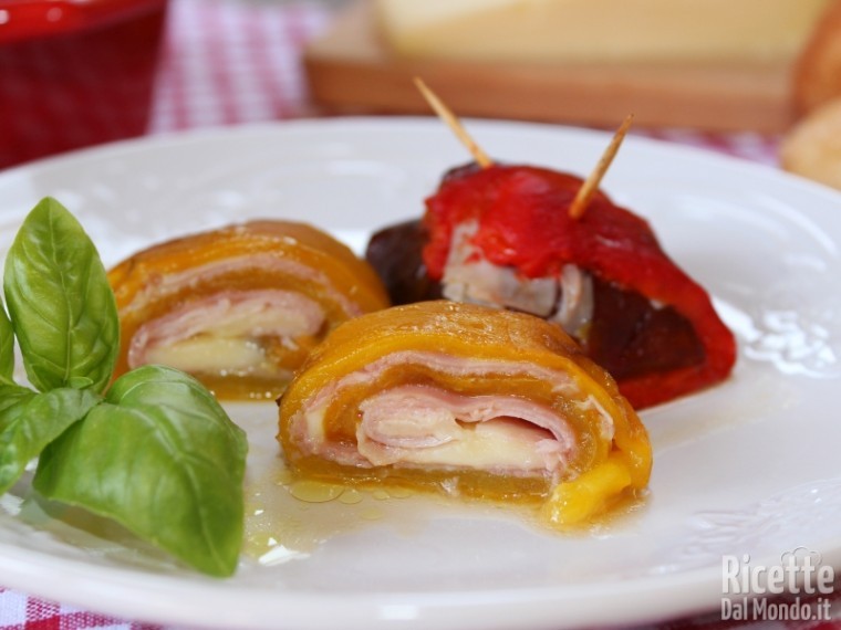 Ricetta involtini di peperoni al forno