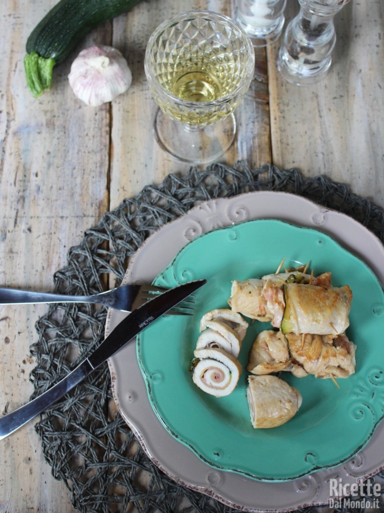 Come fare gli involtini di pollo con le zucchine