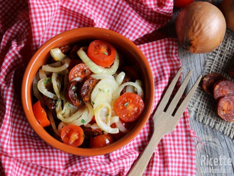 Insalata tiepida di chorizo spagnola
