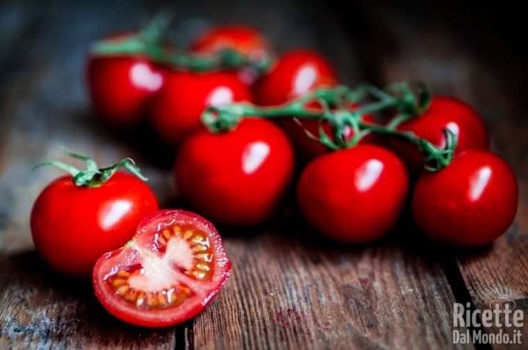 Frutta e verdura colorata: rosso