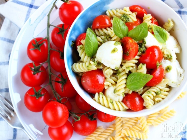 Ricetta insalata di pasta caprese