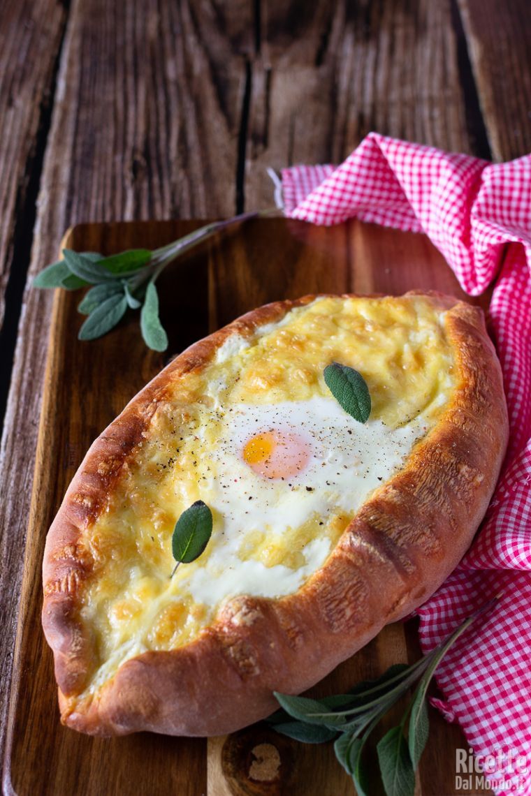 Ricetta khatchapuri georgiani