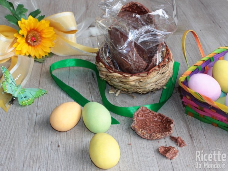 Uovo di Pasqua nocciolato fatto in casa